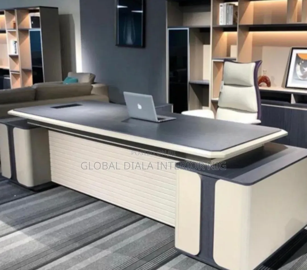 Boss E1 Executive Modern Office Desk