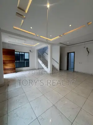 5bdrm Duplex in Osapa london for sale