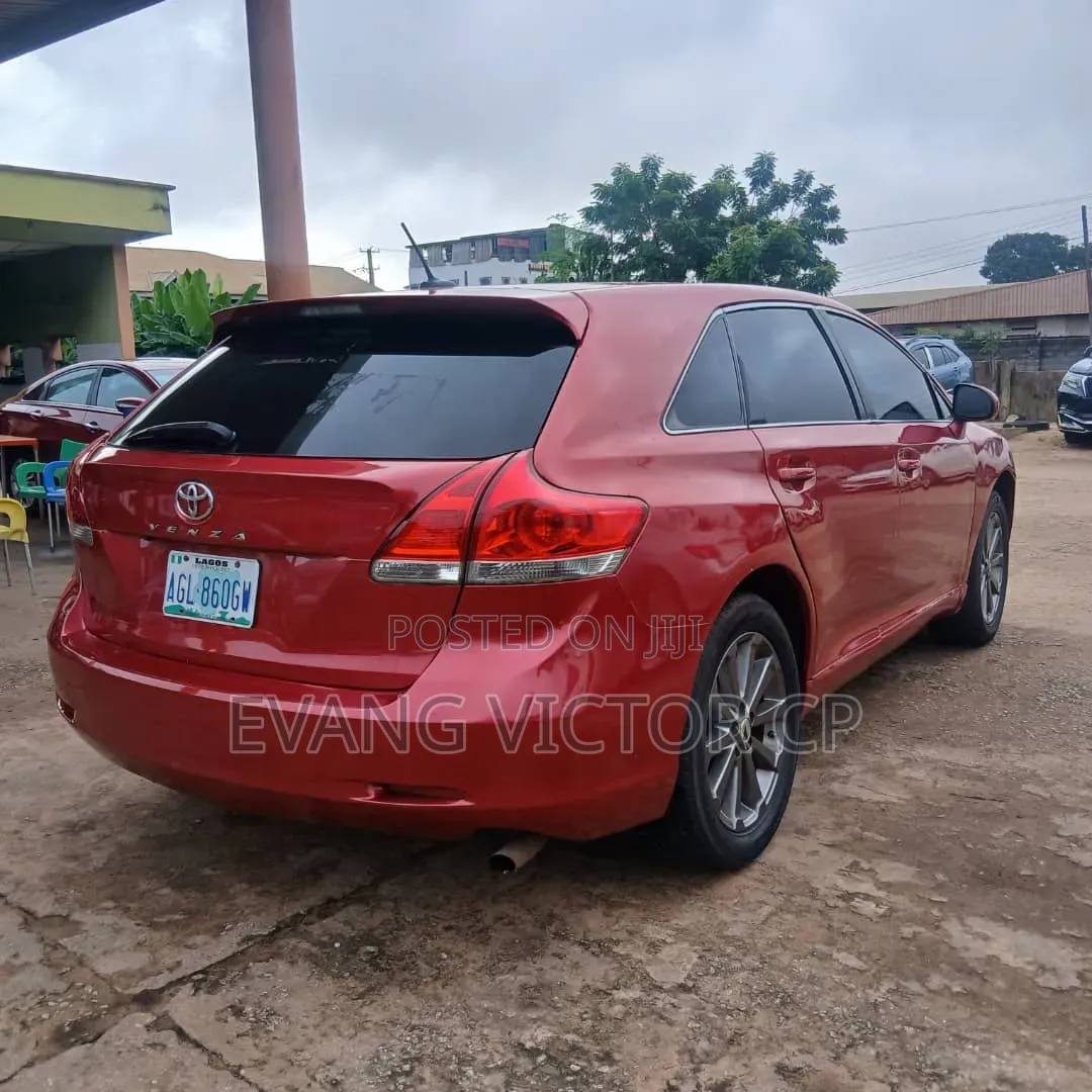 Toyota Venza 2011 Red
