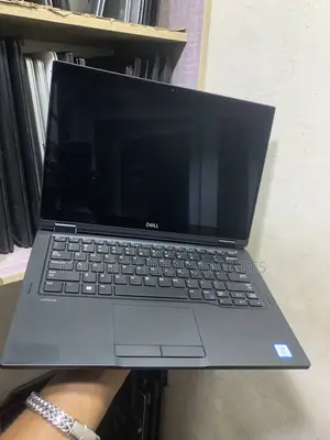 Laptop Dell Latitude 7389 2-in-1 8GB Intel Core i7 SSD 256GB