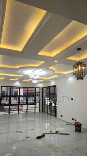 4bdrm Duplex in Kosofe / Kosofe for sale
