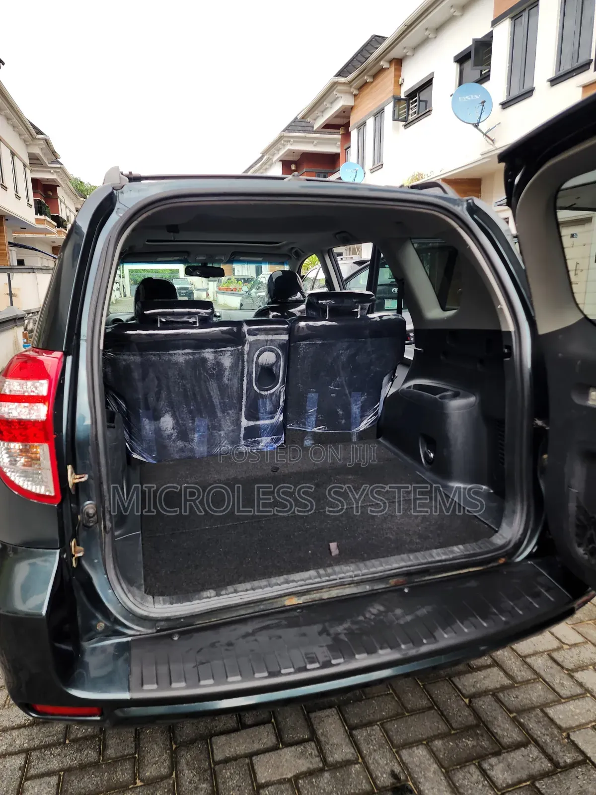 Toyota RAV4 2010 Green