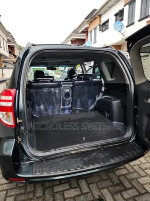 Toyota RAV4 2010 Green