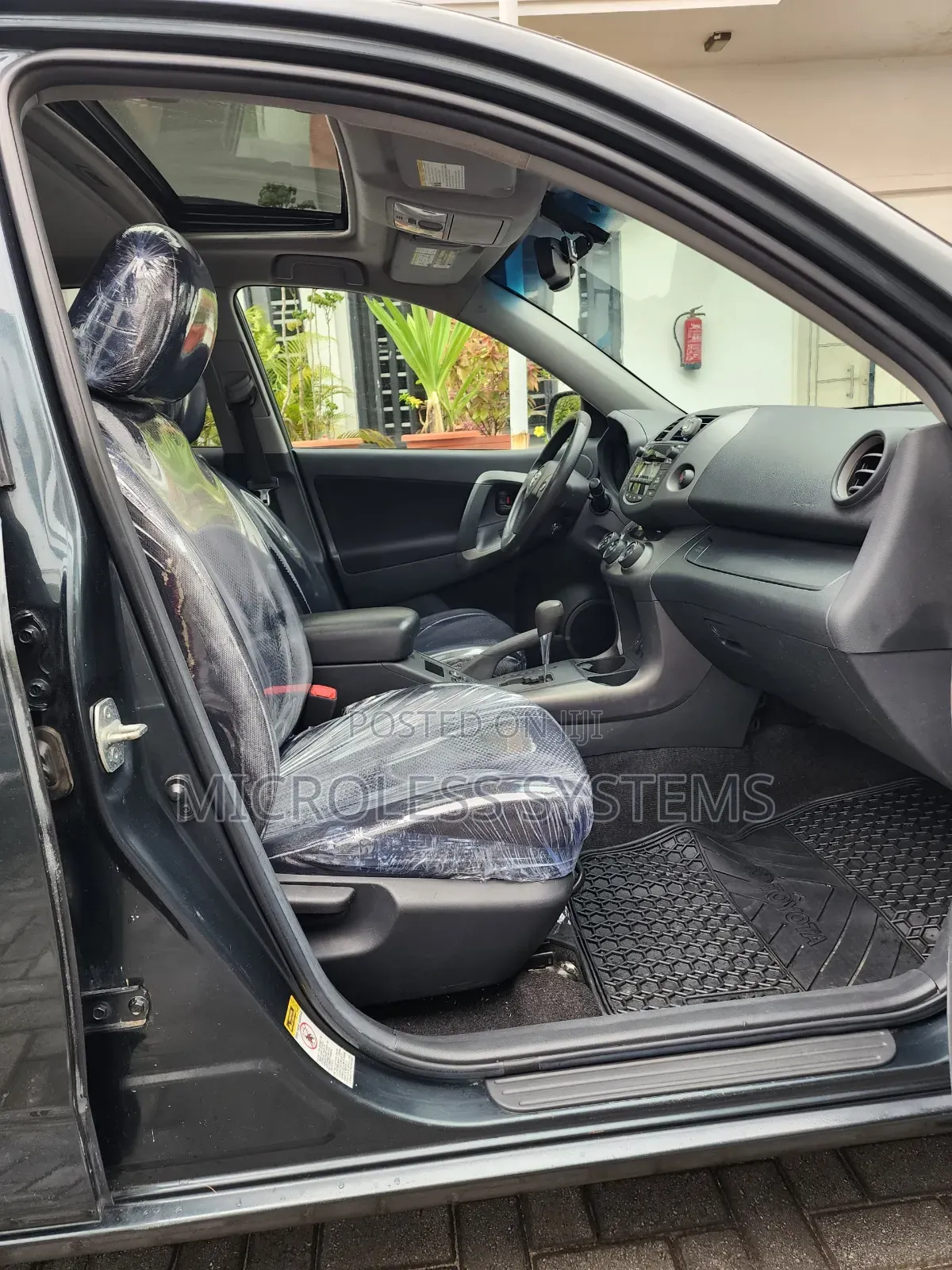 Toyota RAV4 2010 Green