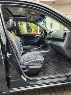 Toyota RAV4 2010 Green