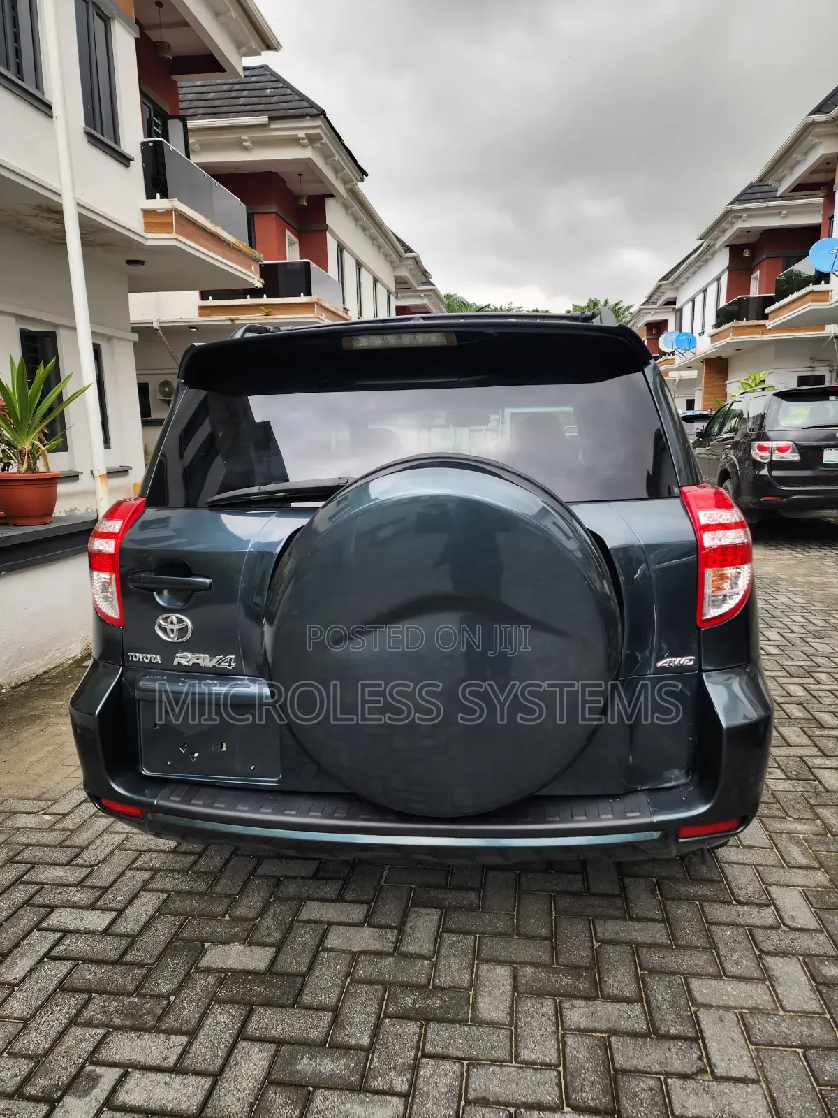 Toyota RAV4 2010 Green