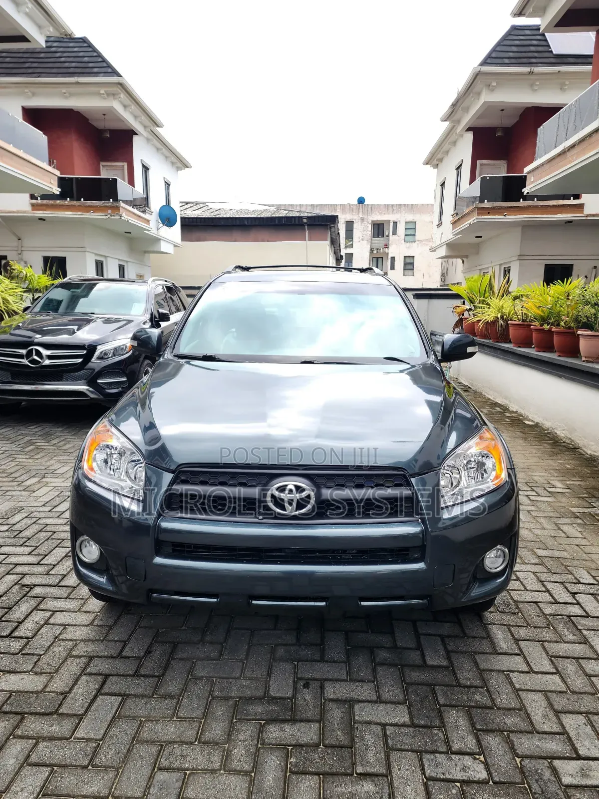 Toyota RAV4 2010 Green