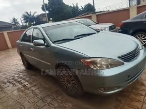Toyota Camry 2004 Blue
