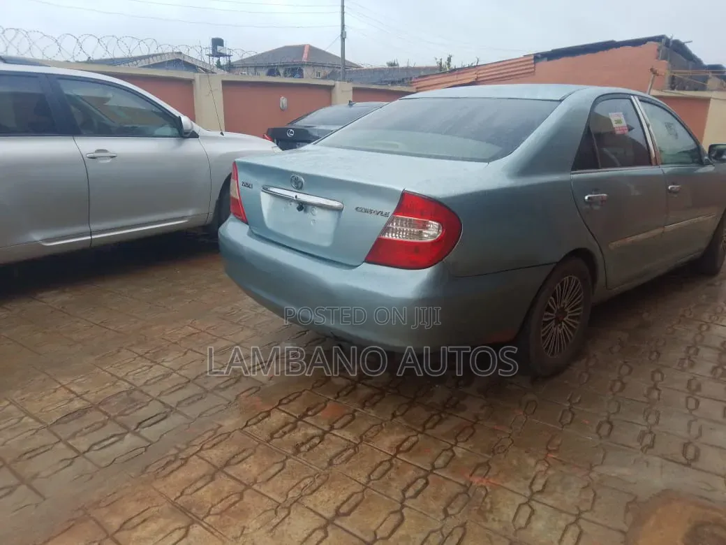 Toyota Camry 2004 Blue