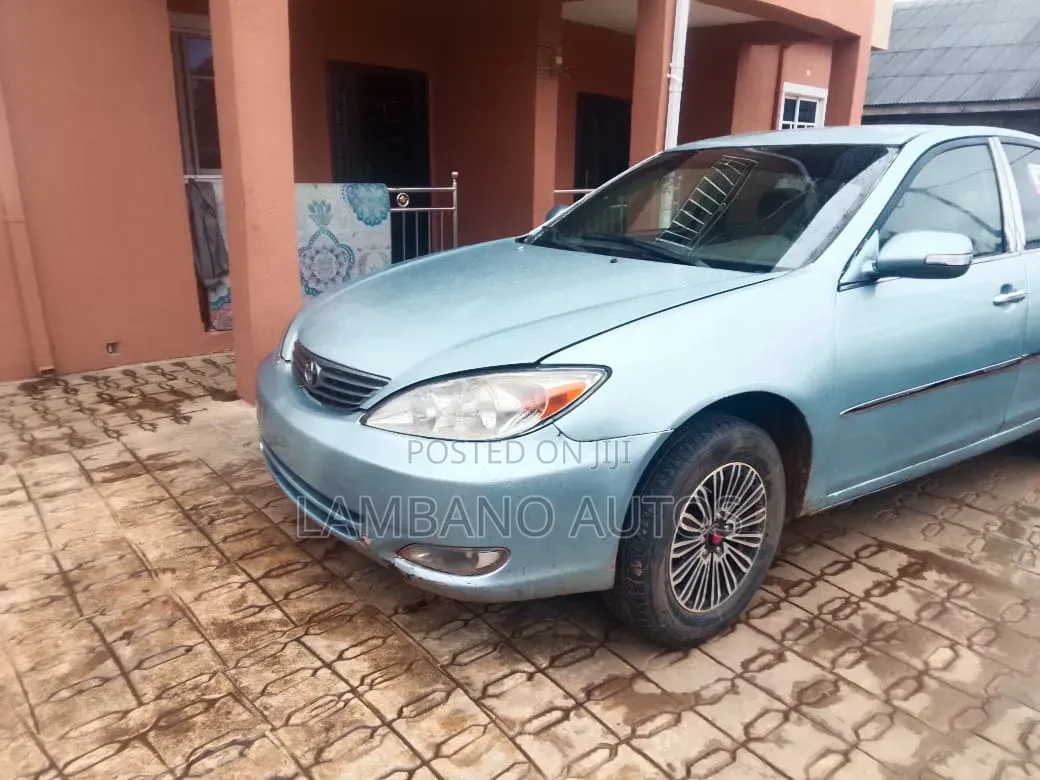 Toyota Camry 2004 Blue