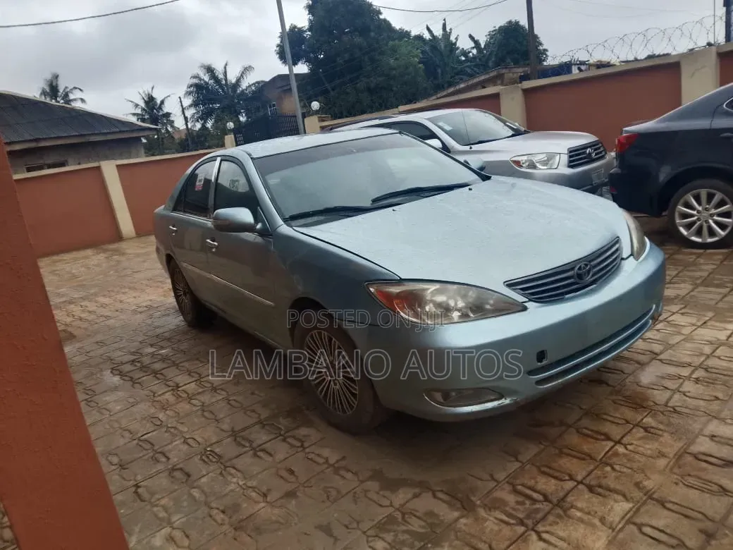 Toyota Camry 2004 Blue