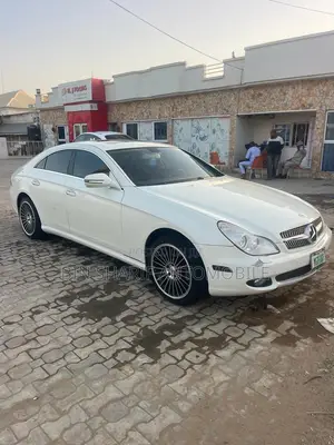 Mercedes-Benz CLS 2010 White