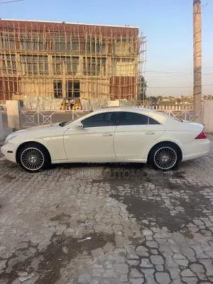 Mercedes-Benz CLS 2010 White