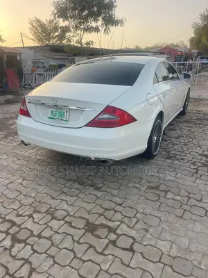 Mercedes-Benz CLS 2010 White