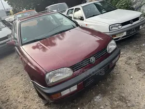Volkswagen Golf 2003 Red