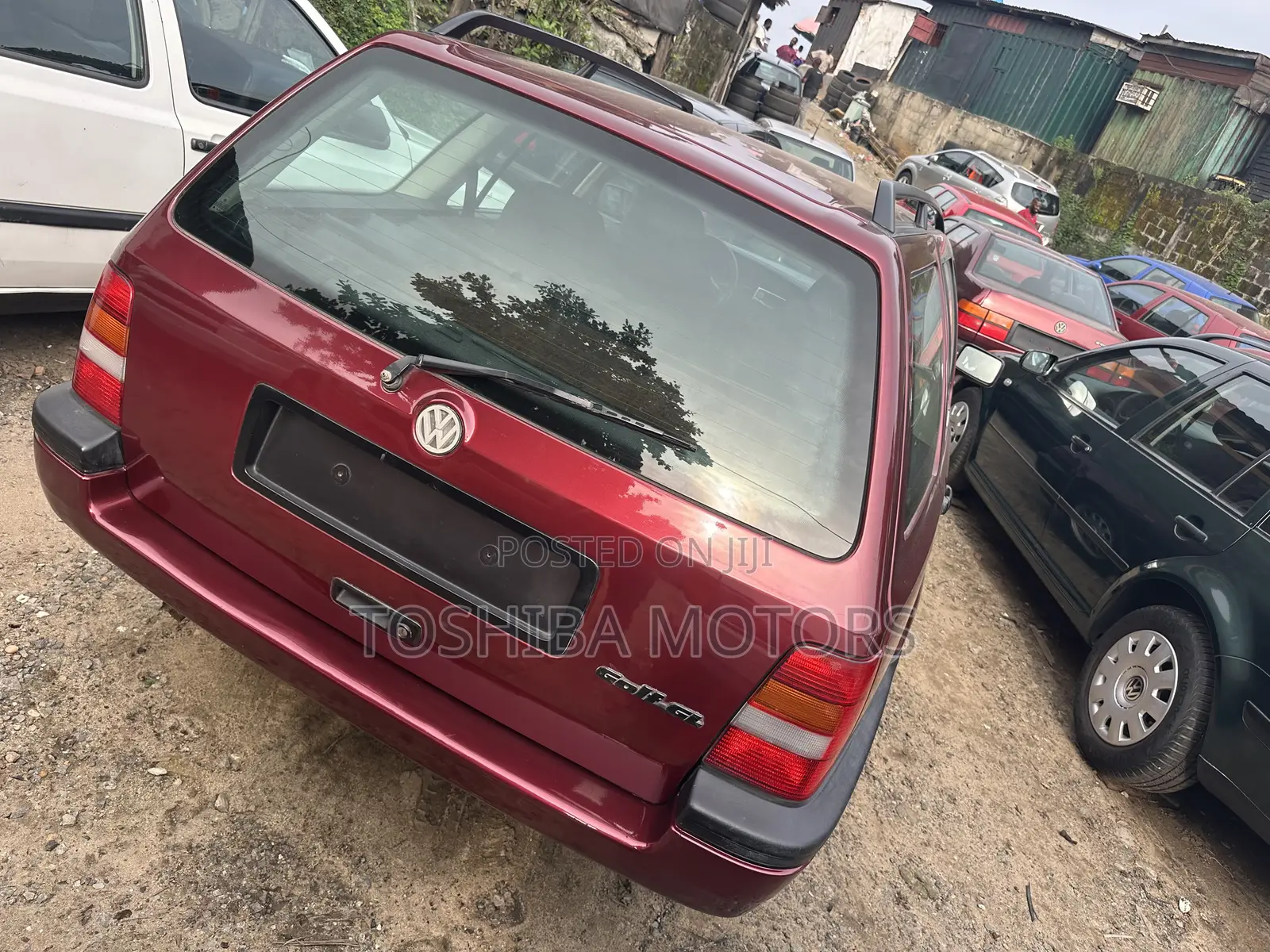 Volkswagen Golf 2003 Red