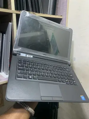 Laptop Dell Latitude 3340 4GB Intel Celeron SSD 128GB