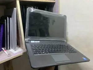 Laptop Dell Latitude 3340 4GB Intel Celeron SSD 128GB