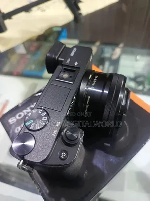 Sony A6400 + 16-50mm Lens