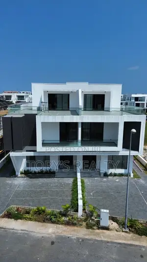 5bdrm Duplex in Ikate for sale