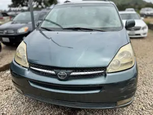 Toyota Sienna XLE Limited AWD 2005 Green