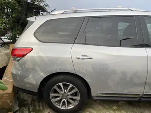 Nissan Pathfinder SL 4x4 2013 Silver