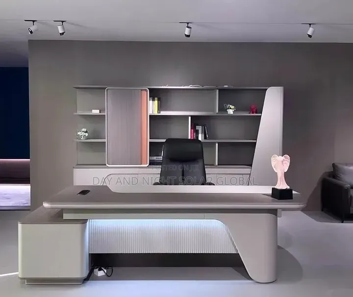 Luxurious Office Table With Chair