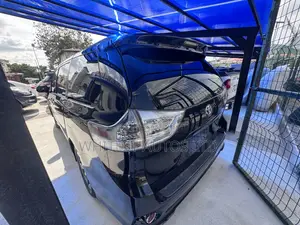 Toyota Sienna SE Premium 8-Passenger 4dr Minivan (3.5L 6cyl 6A) 2015
