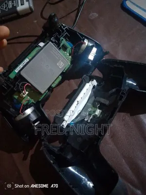 Broken PS4 Controller Missing the Changing Part