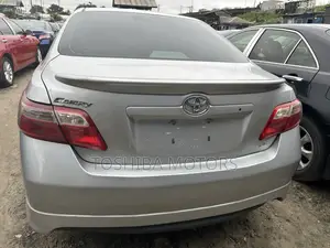 Toyota Camry SE 4dr Sedan (2.4L 4cyl 5A) 2009 Silver