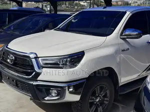 Toyota Hilux Revo Double Cab Petrol 2.7 RWD 2022 White