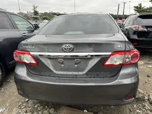 Toyota Corolla LE Special Edition 4dr Sedan (1.8L 4cyl 4A) 2013 Gray