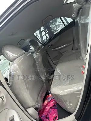 Toyota Corolla LE Special Edition 4dr Sedan (1.8L 4cyl 4A) 2013 Gray