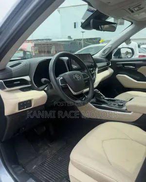 Toyota Highlander 2023 Blue