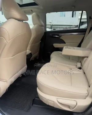 Toyota Highlander 2023 Blue