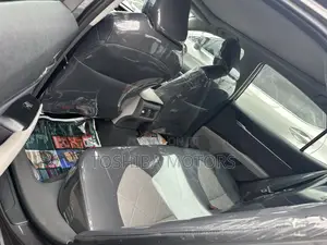 Toyota Camry SE (2.5L 4cyl 8A) 2019 Gray