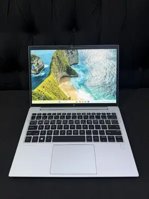 Laptop HP Elitebook 830 G11 16GB AMD Ryzen 5 SSD 256GB