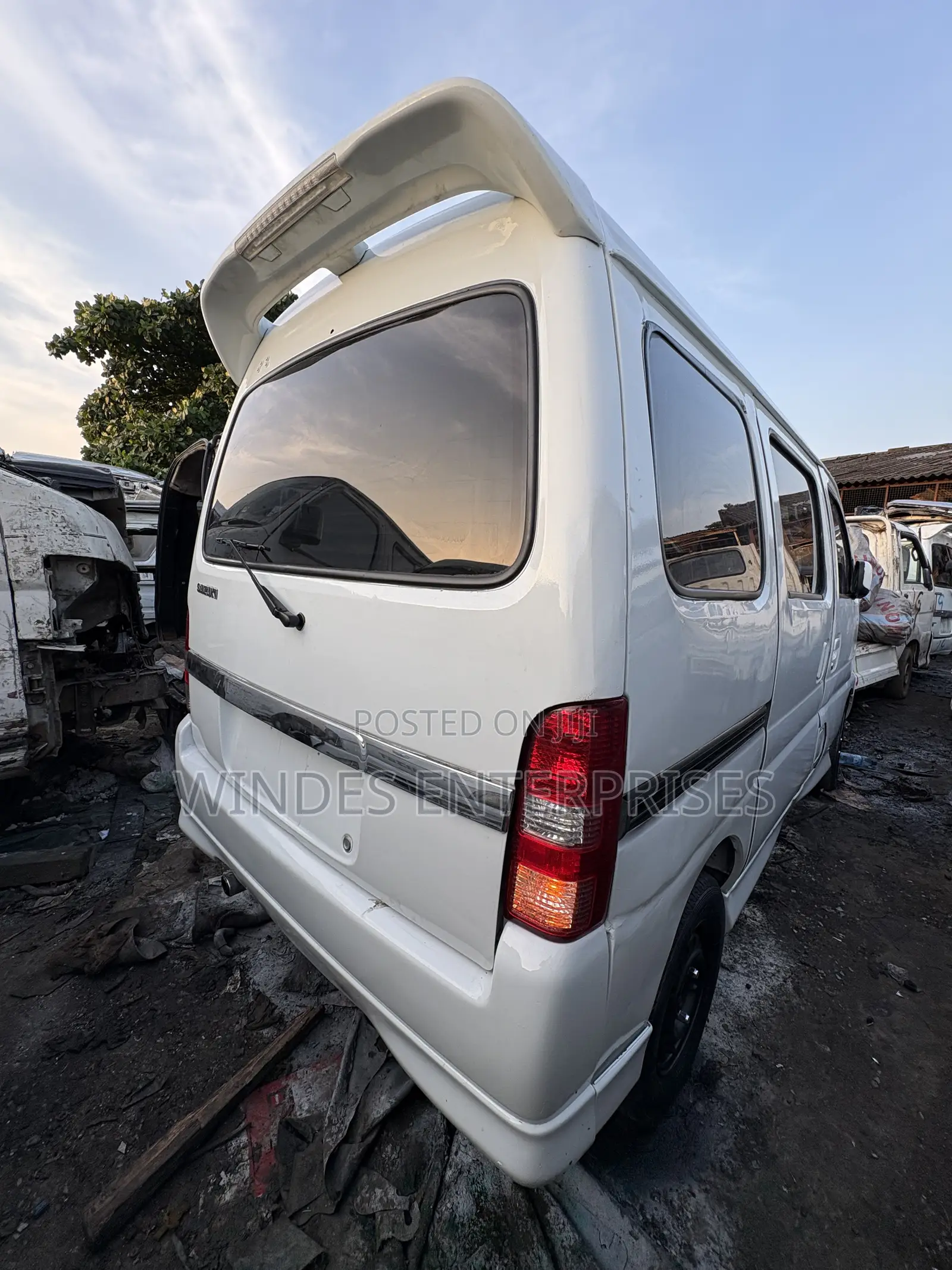 Suzuki Every 2009 White