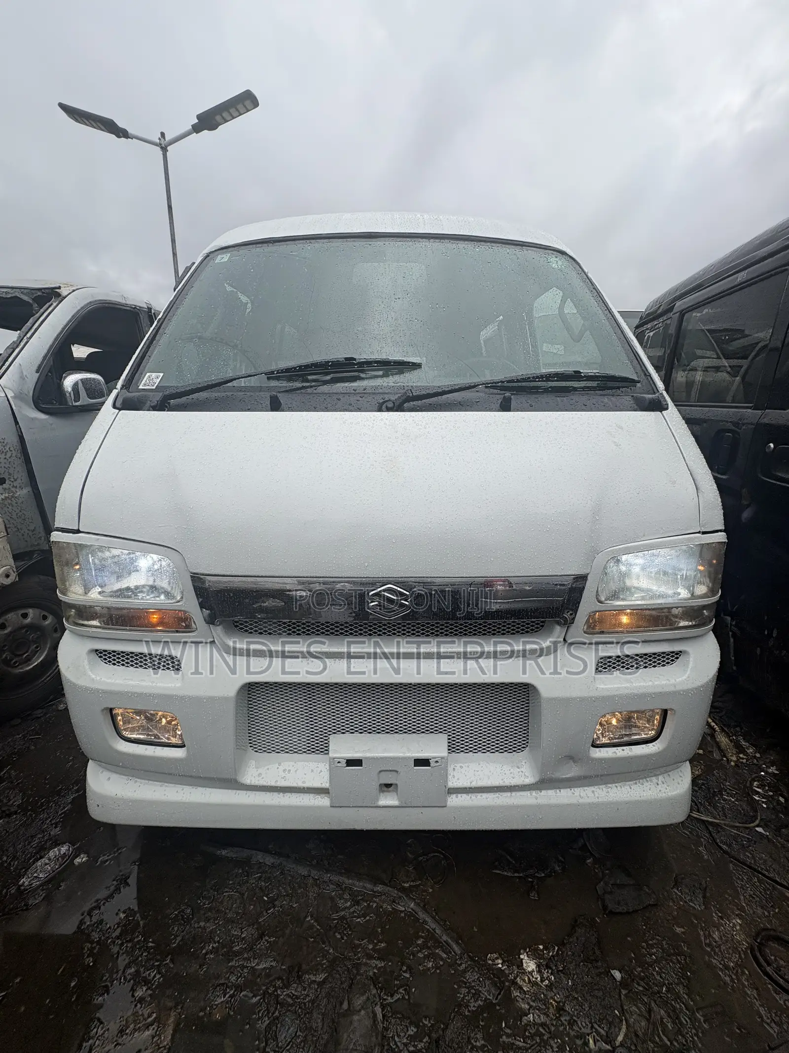 Suzuki Every 2009 White