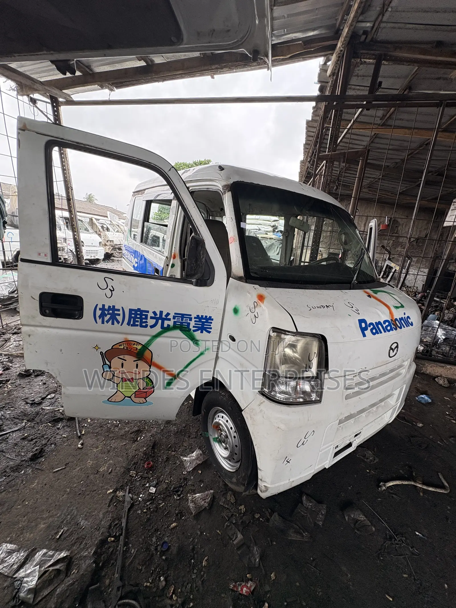 Suzuki Every 2012 White