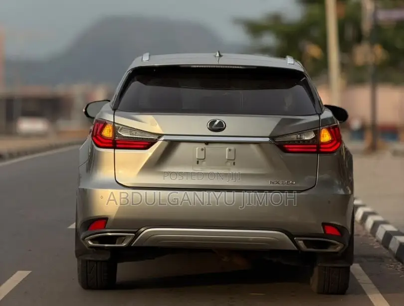 Lexus RX 2022