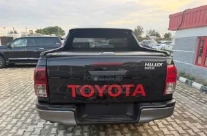 Toyota Hilux 2018 Black