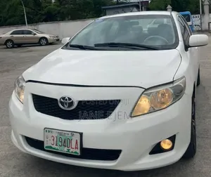 Toyota Corolla 2010 White