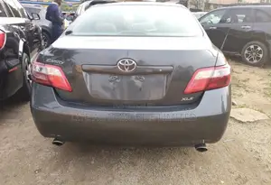 Toyota Camry XLE V6 4dr Sedan (3.5L 6cyl 6AM) 2009 Gray