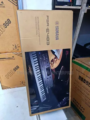 Yamaha PSR-E483 Arranger Keyboard