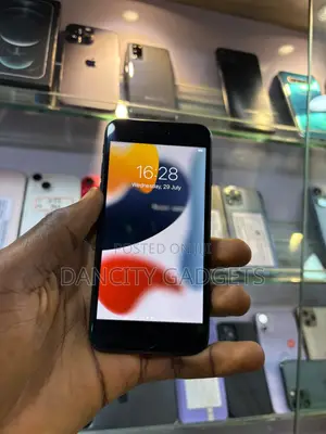 Apple iPhone 7 128 GB Black
