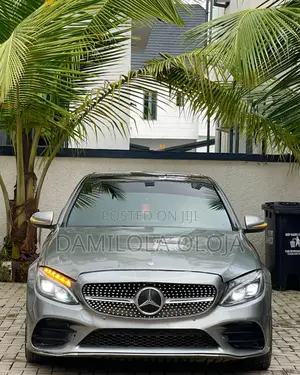 Mercedes-Benz C400 4Matic AWD Sedan (3.0L V6 7A) 2015 Gray