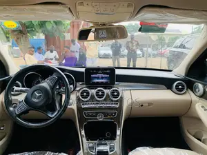 Mercedes-Benz C300 2015 Black