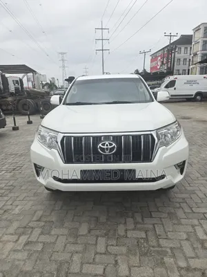 Toyota Land Cruiser Prado 2017 White