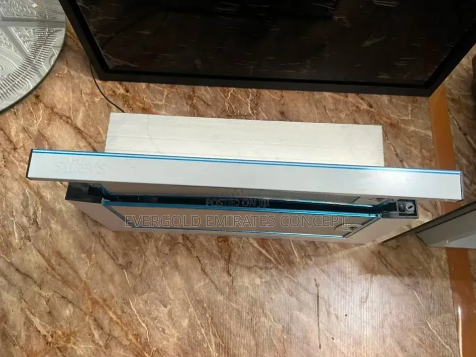 60cm Under Cabinet Manual Extractor Available